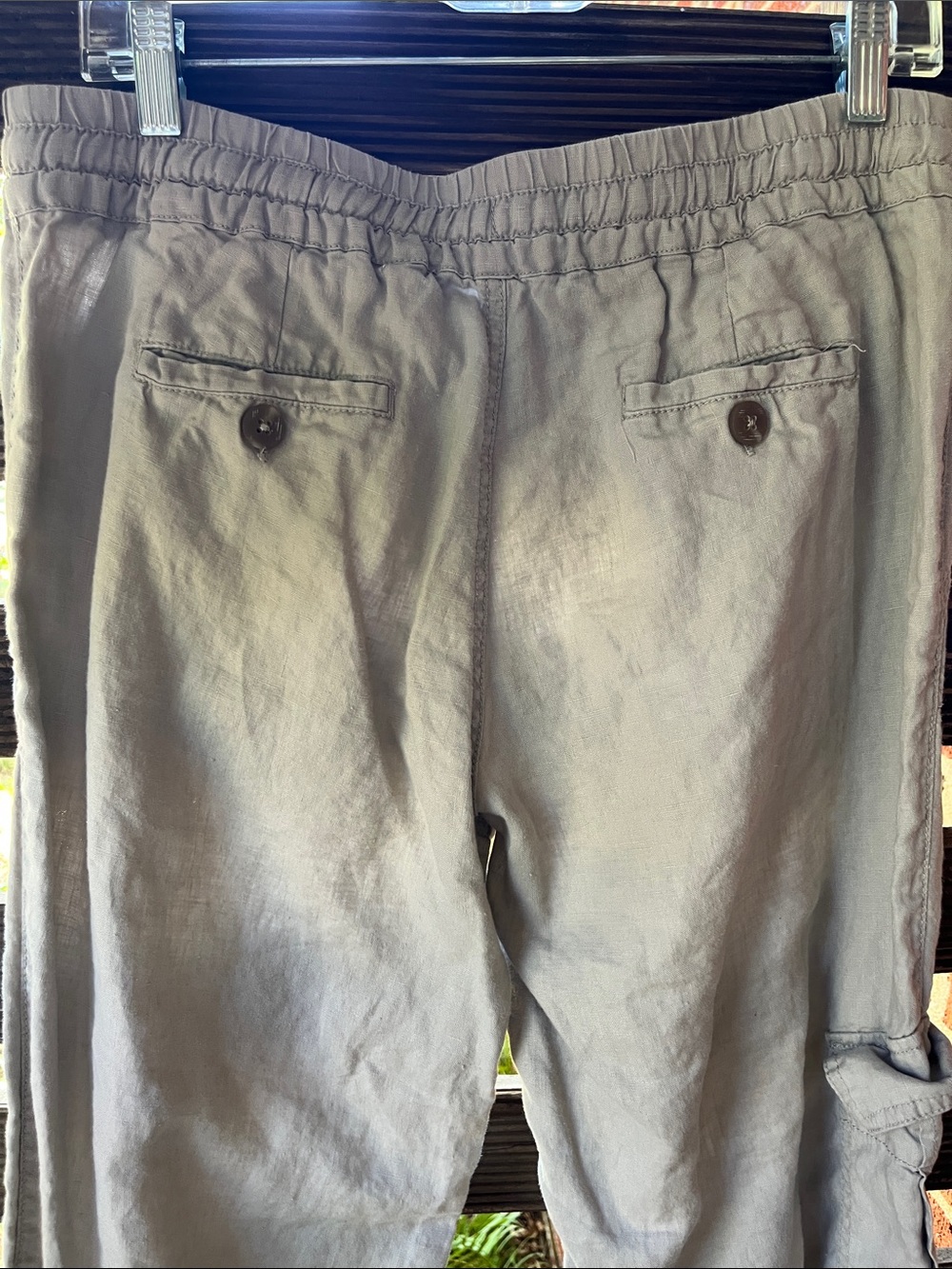 Kut from the Kloth linen cargo flare/boot cut Pants - Women’s 10 - Picture 3 of 4